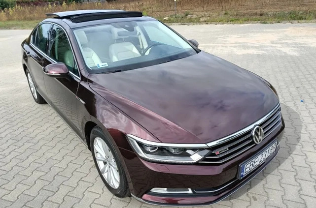 Volkswagen Passat cena 67900 przebieg: 246565, rok produkcji 2016 z Bełchatów małe 79